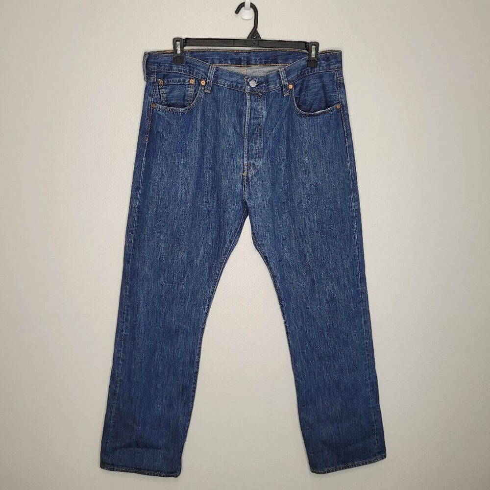 Levi's 501 original fit dark wash button fly jeans size 38x32